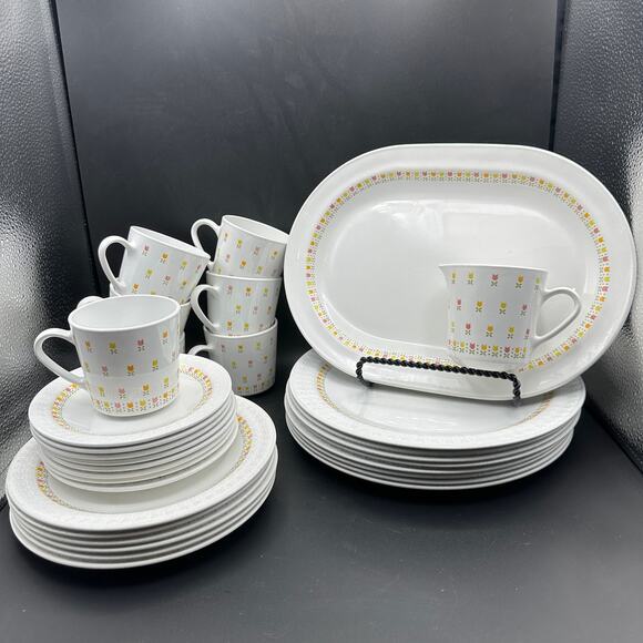 Vintage Salad Plates (4) in April Tulip by Corning for Centura 1972-1978 - Picture 7 of 9